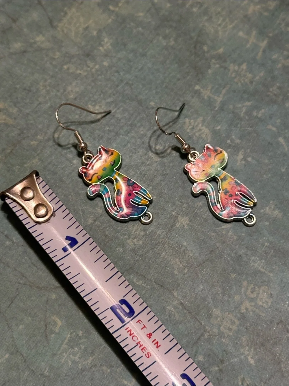 GROOVY CAT EARRINGS